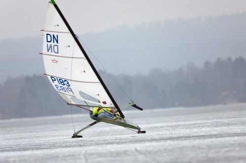 ice sailing - not a sedentary sport ©  SW